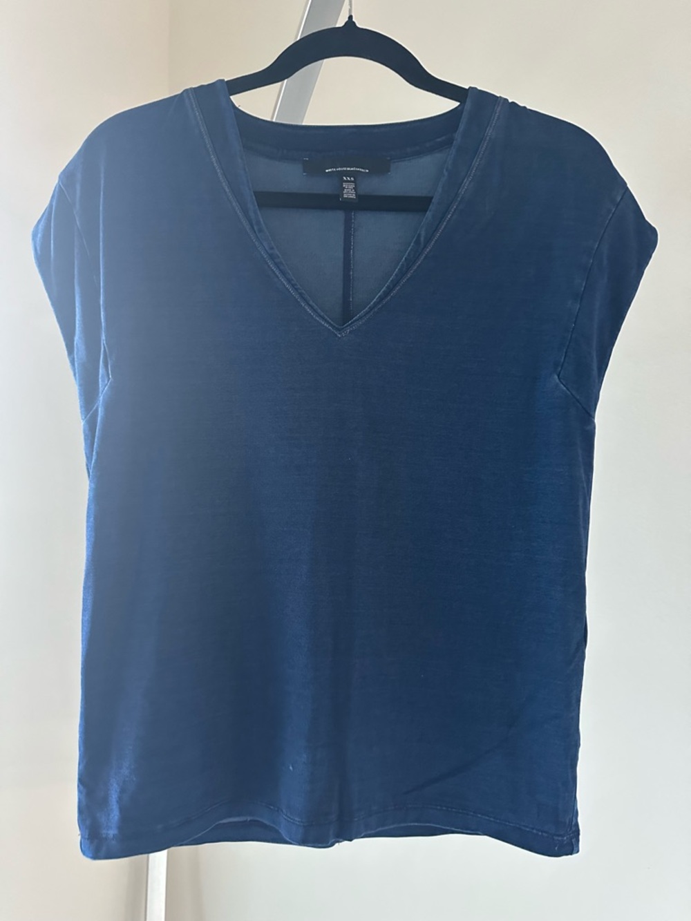 White House Black Market Navy V-Neck Short Sleeve Top